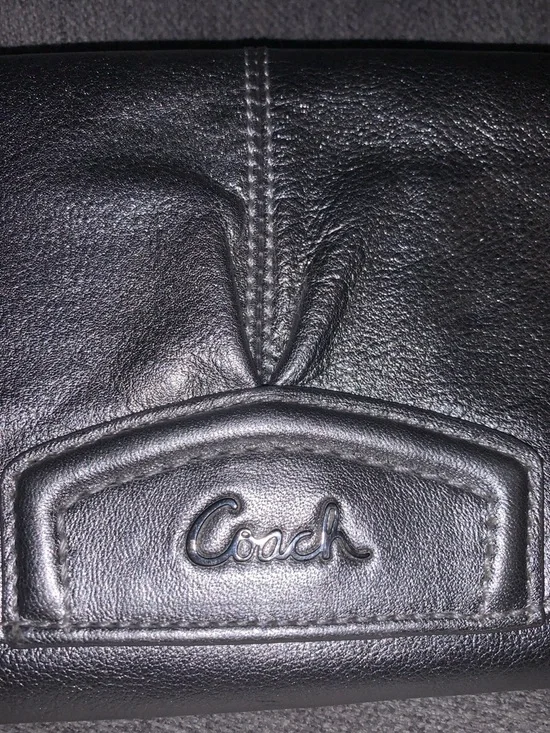Coach Ashley Metallic Silver Leather Wristlet Wallet with hangtag - Picture 4 of 10